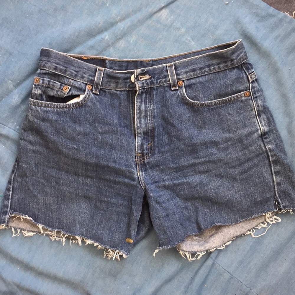Levi’s high waisted cut off denim shorts